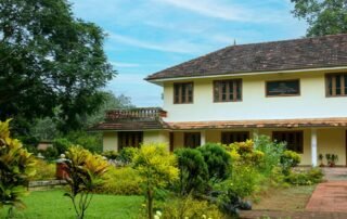 Hotels in Pathanamthitta with Parking